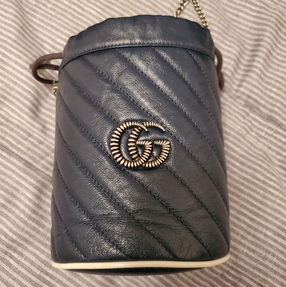 [SOLD] Gucci limited edition bucket bag - Picture 7 of 16